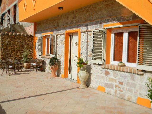 B&B Il Girasole SantʼAnna Arresi Exterior foto